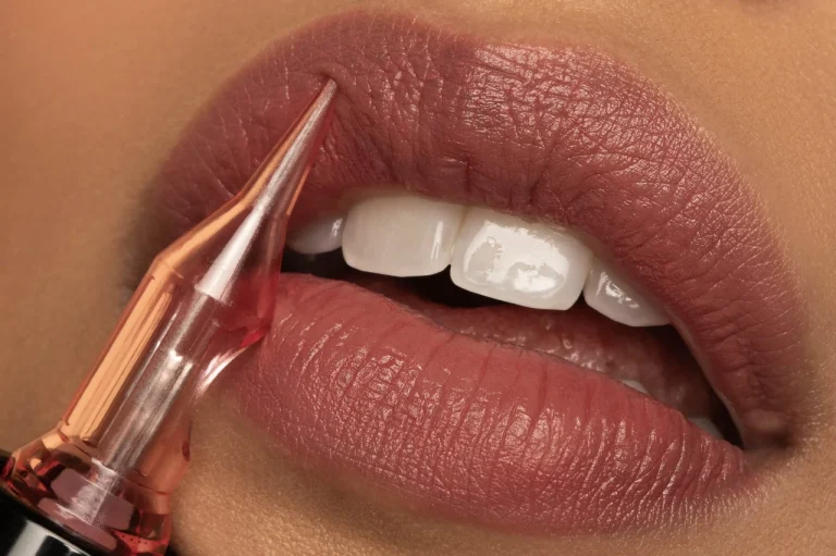 Read more about the article 5 Reasons to Choose Soft Lip Blush Instead of Wearing Lipstick Every Day