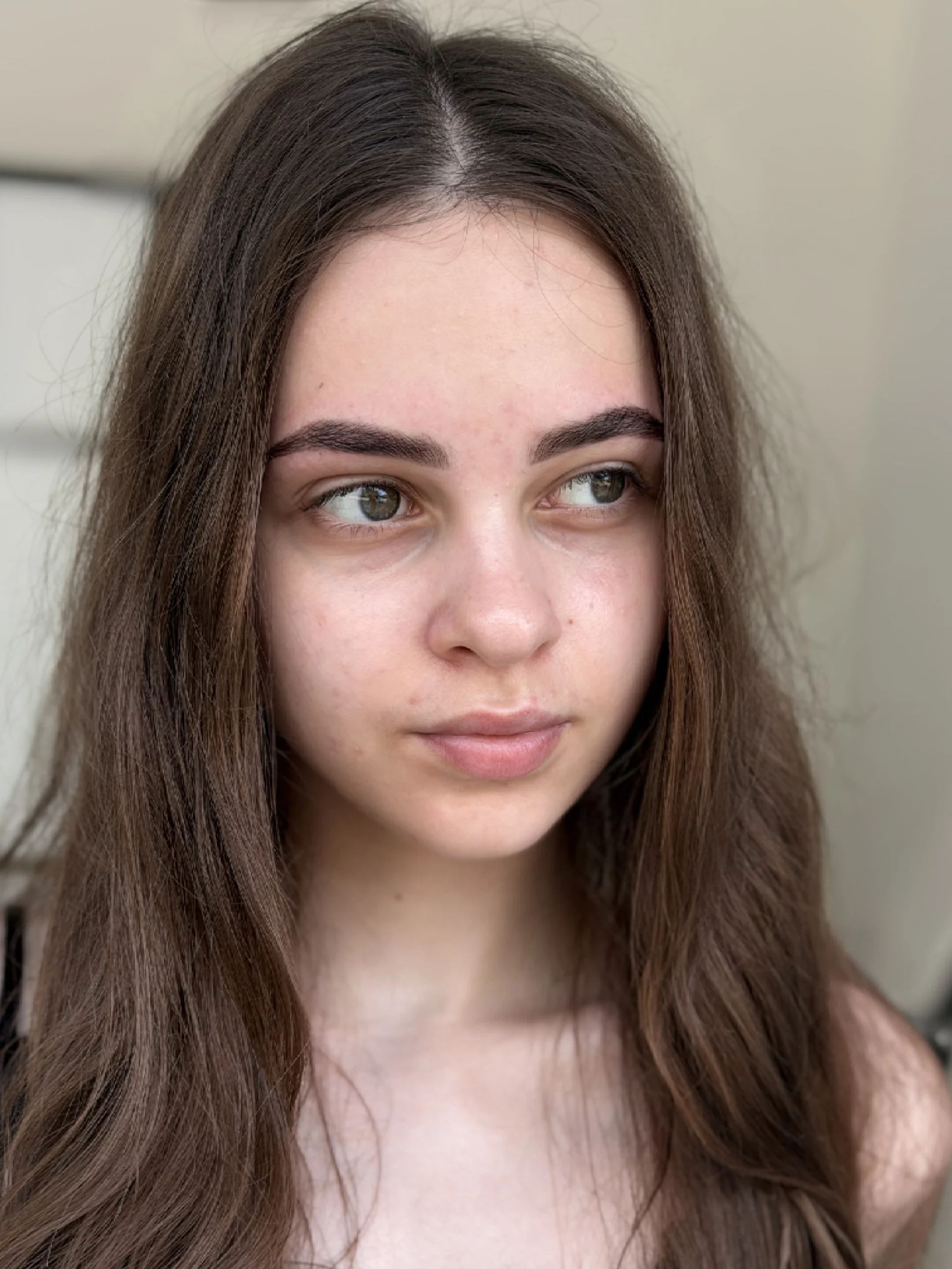 Augenbrauen-Styling und -Färben bei Flamingo Beauty in Essen