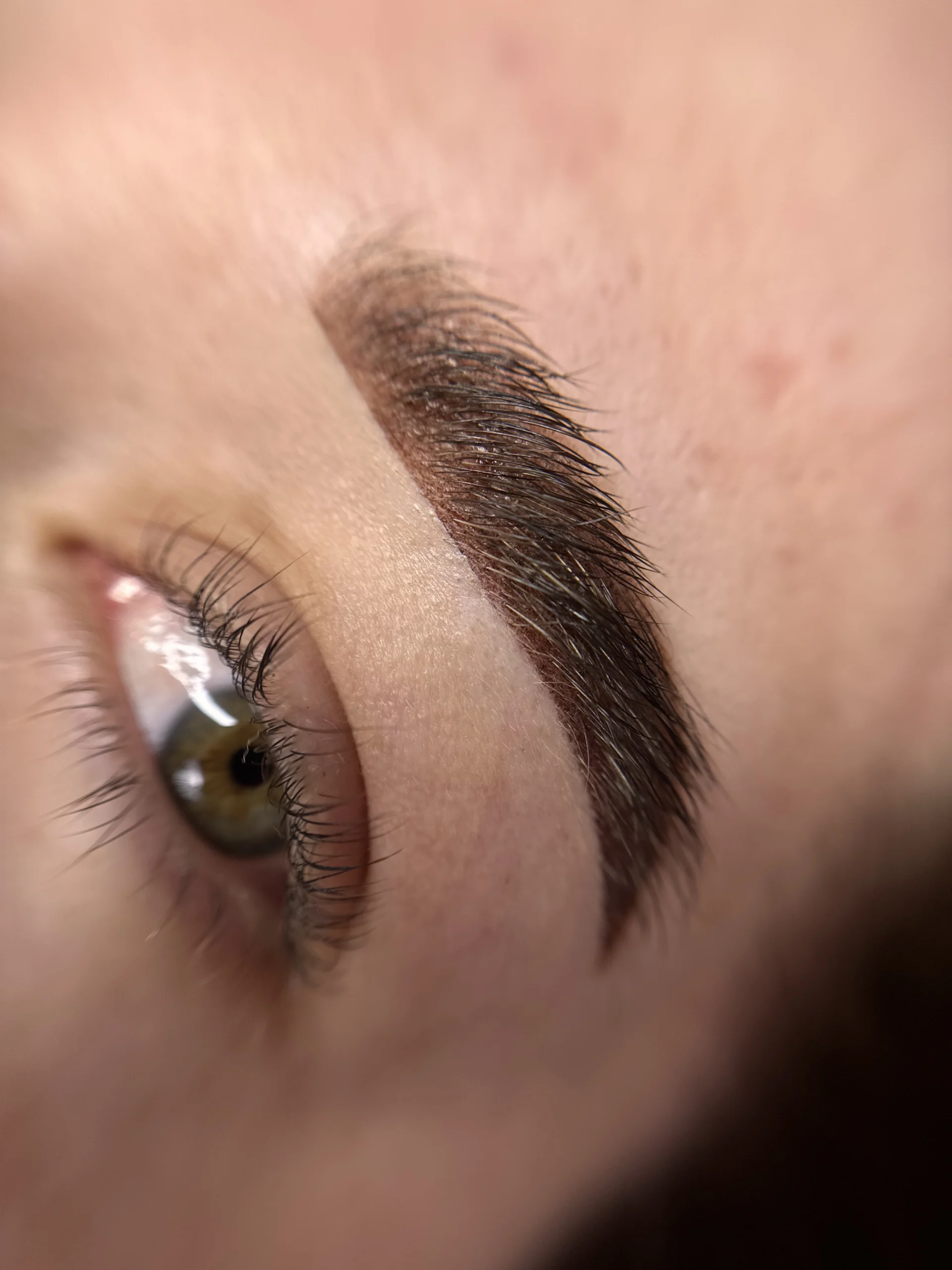 Flamingo Beauty Permanent-Make-up für Augenbrauen in Essen