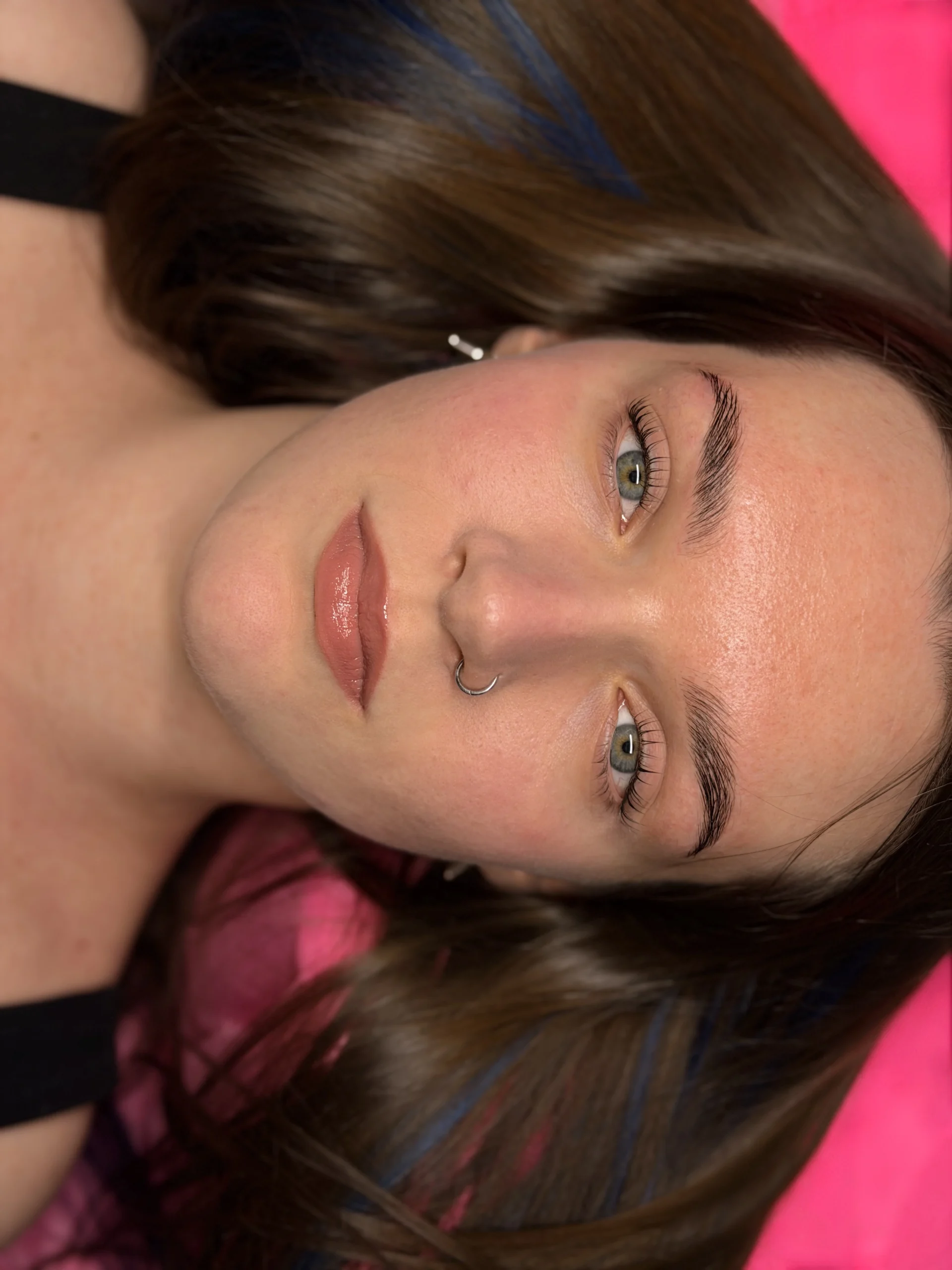 Kombination aus Wimpern- und Augenbrauen-Laminierung