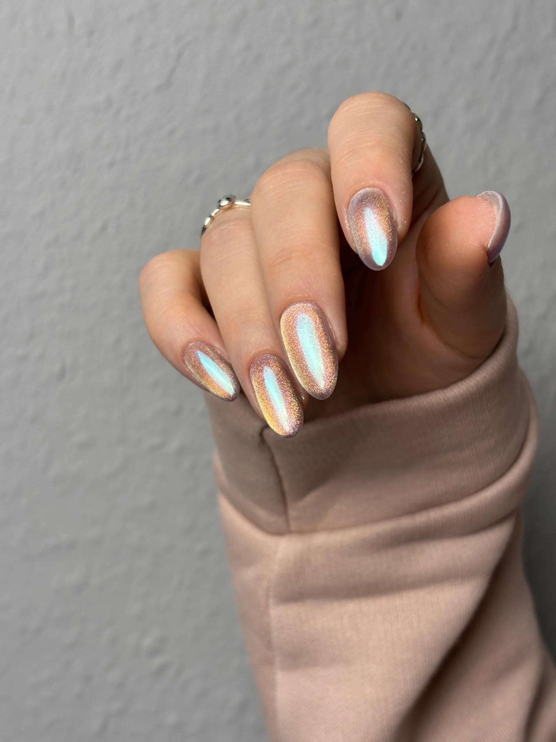 Maniküre mit Nagellack in Essen