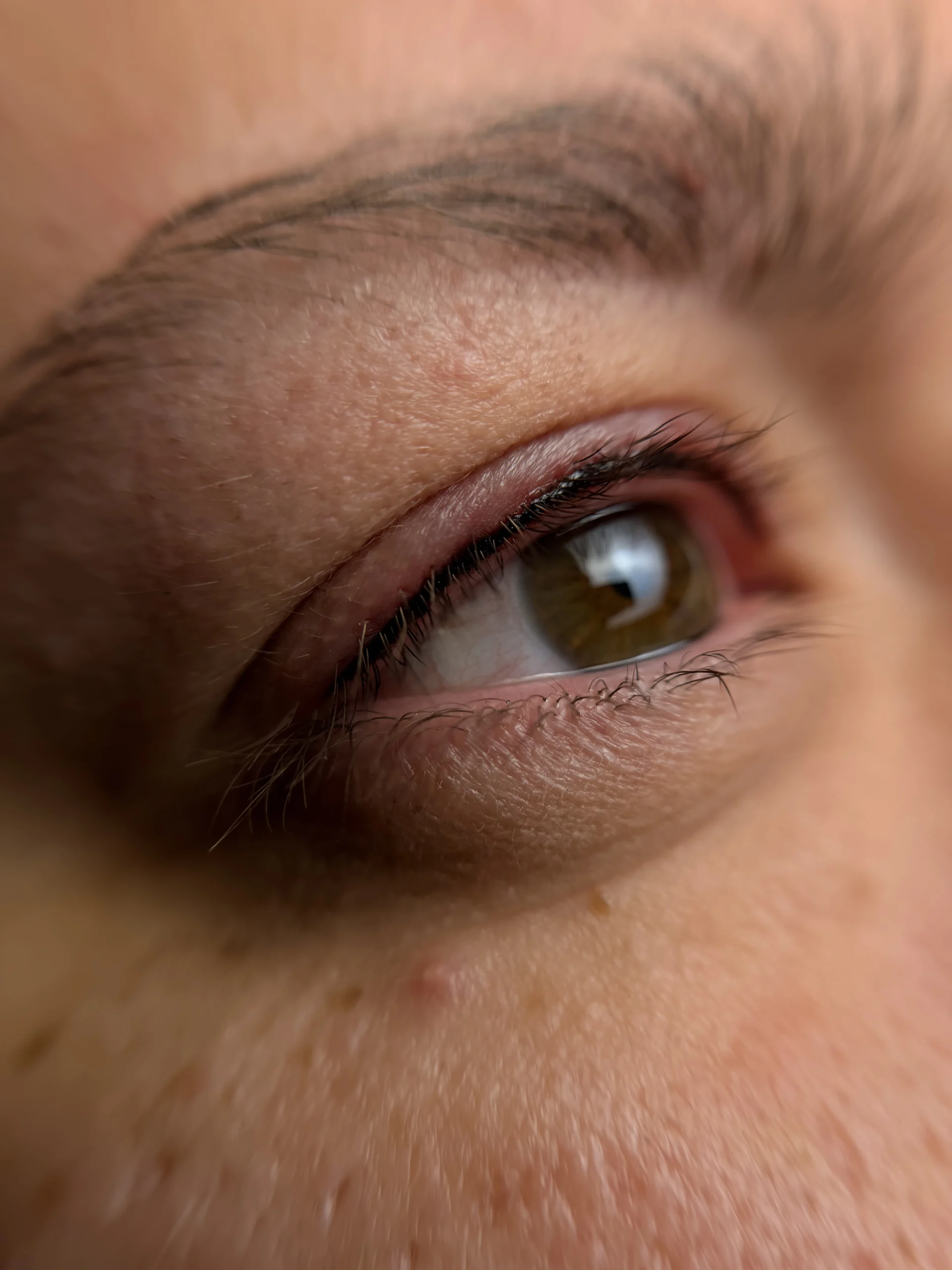 Permanent Make-up Lidstrich in Essen